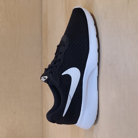 Nike Shoes - Nike Tanjun Black White Women's Shoes